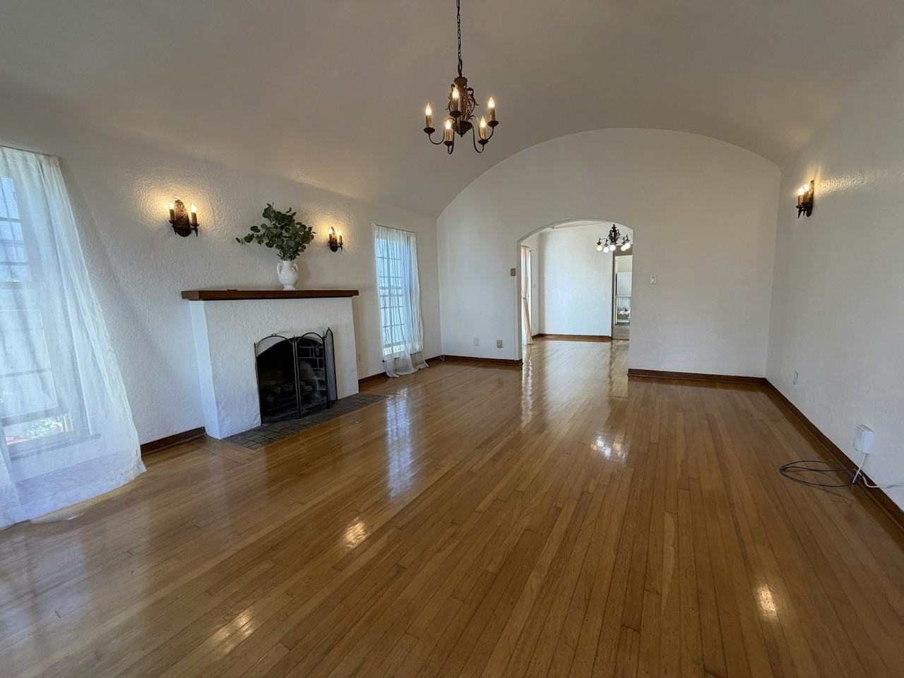 3138 Bancroft Street - Photo 3 of 21