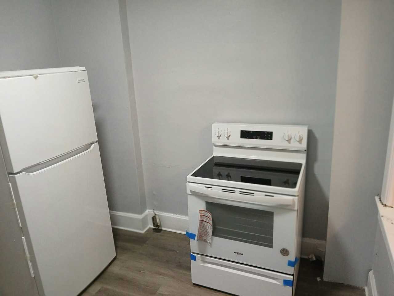 1400 Woodlawn Avenue, Unit 1400 Woodlawn - Photo 7 of 14