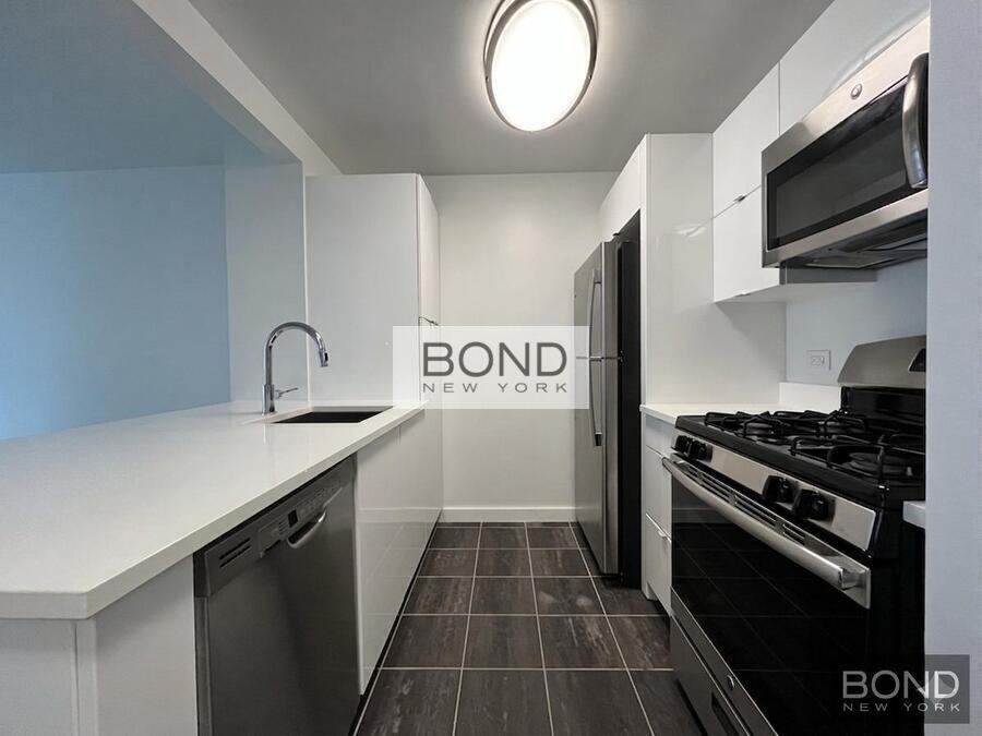 111 Worth St #B - Photo 2 of 7