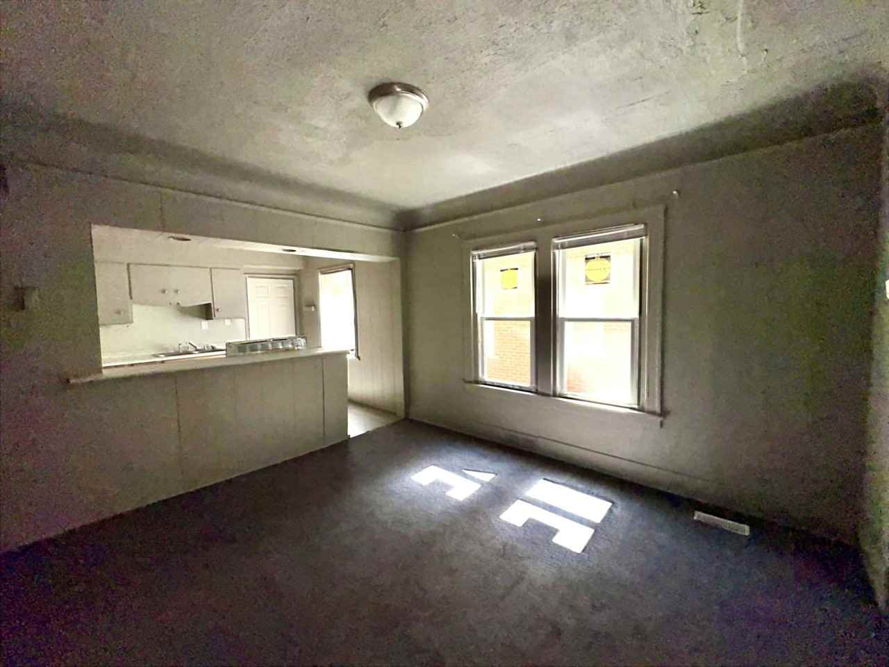 5856 Barrett Street, Unit Lower - Photo 4 of 9