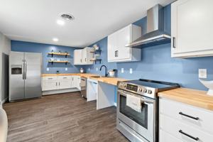 featured image of 3527 Vienna St #6
