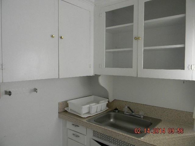 915 Lee St #1-2 - Photo 4 of 7