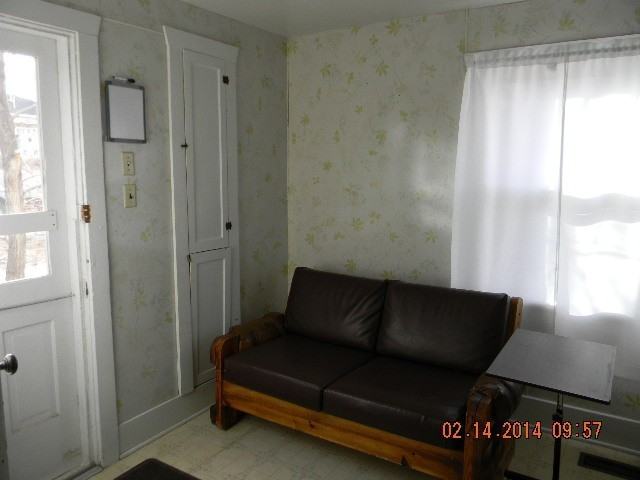 915 Lee St #1-2 - Photo 6 of 7