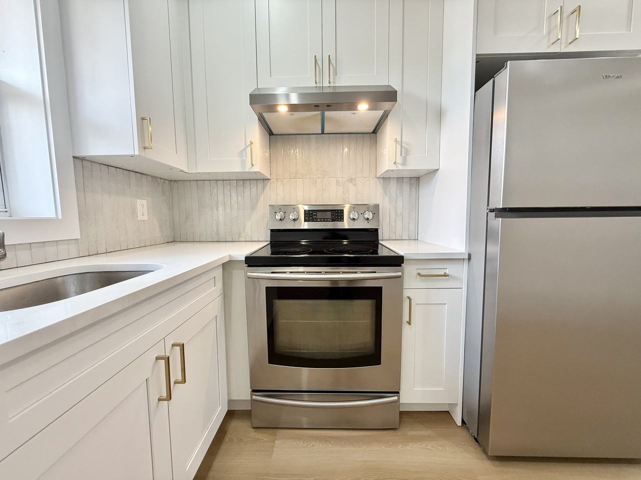 1945 N Stanley St - Photo 4 of 16