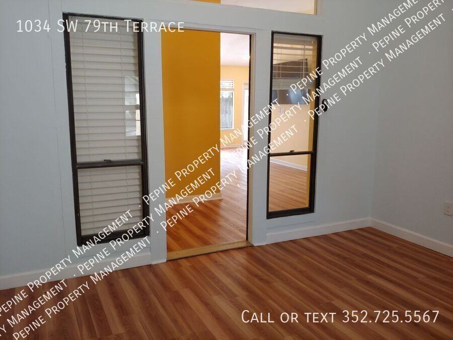 1034 Sw 79th Ter - Photo 7 of 47