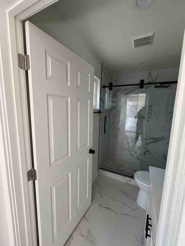 14629 Haynes St - Photo 4 of 18