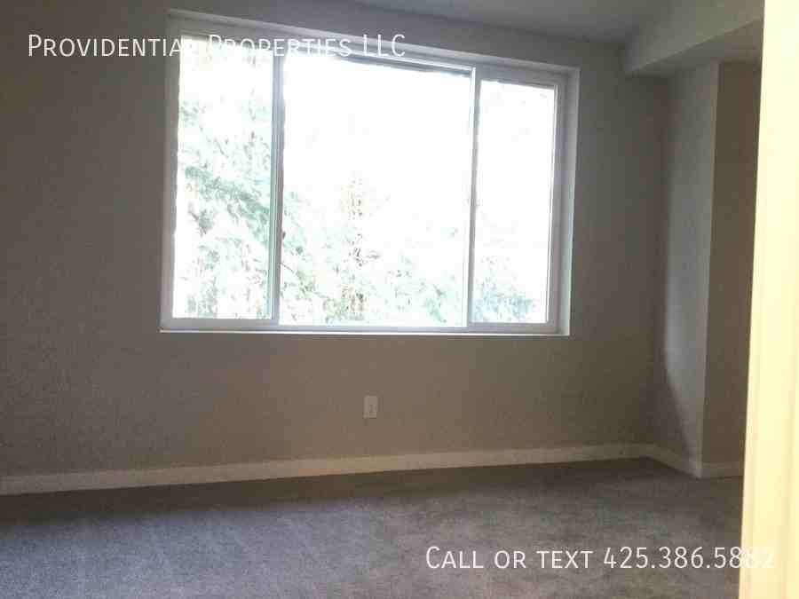 1571 139th Ln Ne - Photo 7 of 14