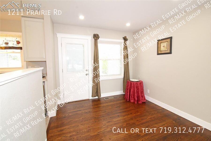 1211 Prairie Rd - Photo 4 of 18