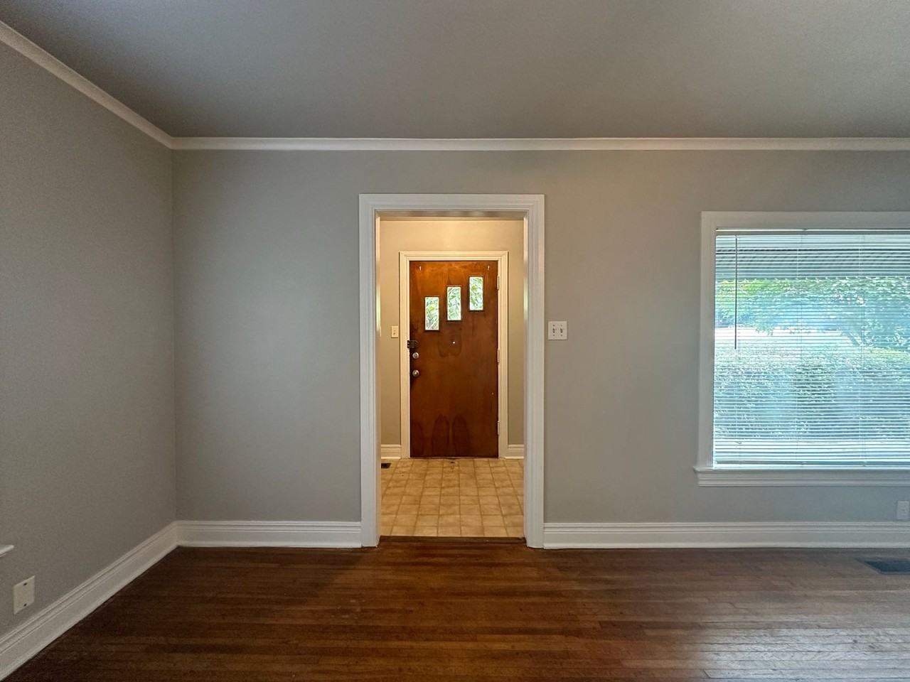 2009 S Q St - Photo 2 of 14