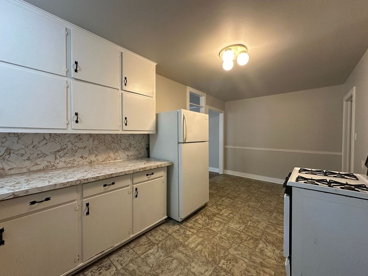 2009 S Q St - Photo 7 of 14