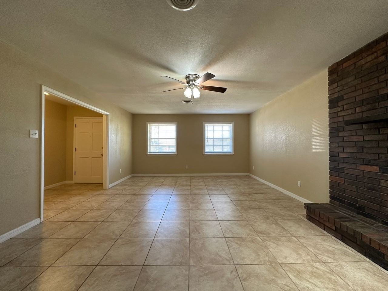 3201 S 92nd St - Photo 2 of 19