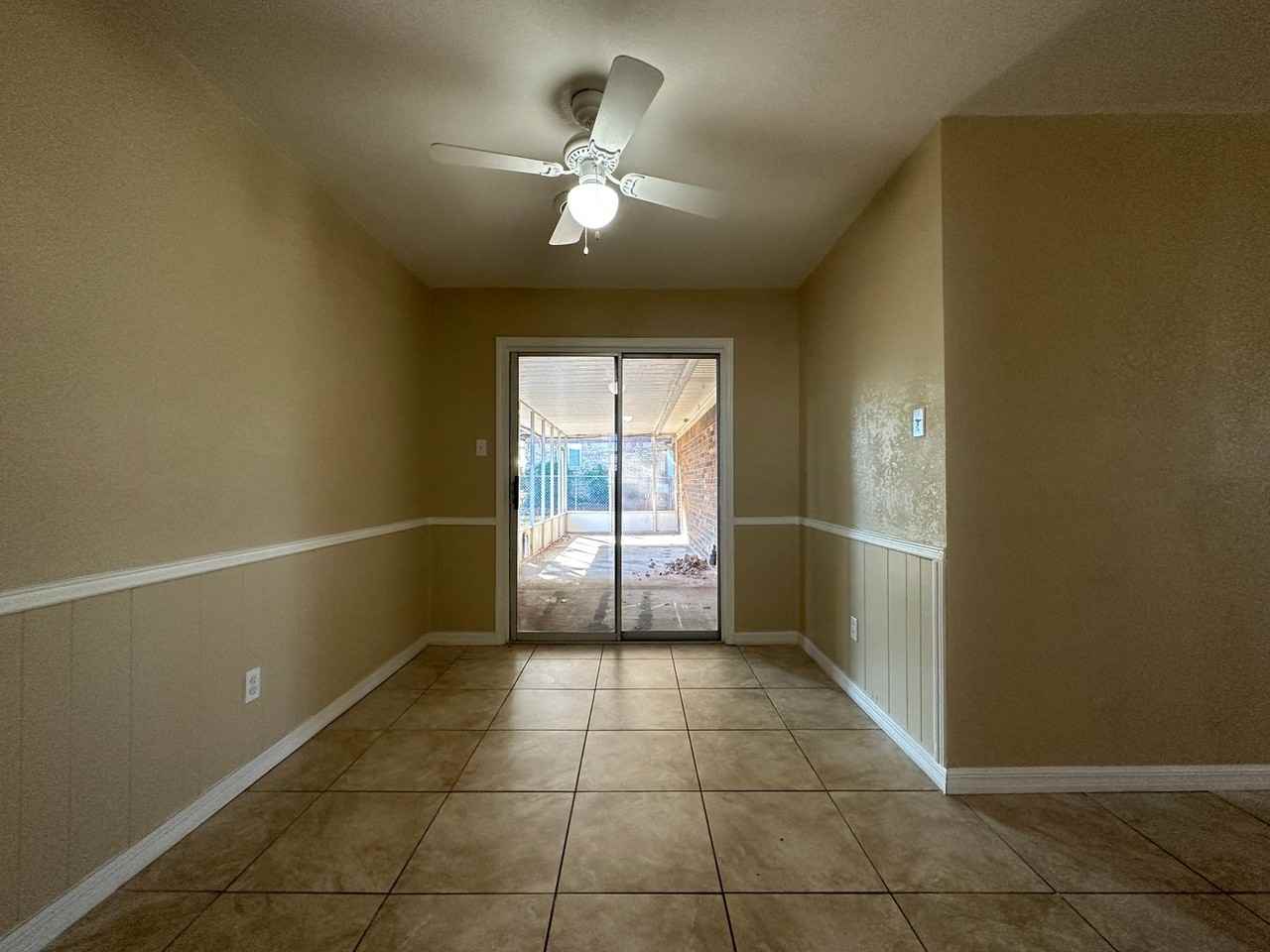 3201 S 92nd St - Photo 7 of 19