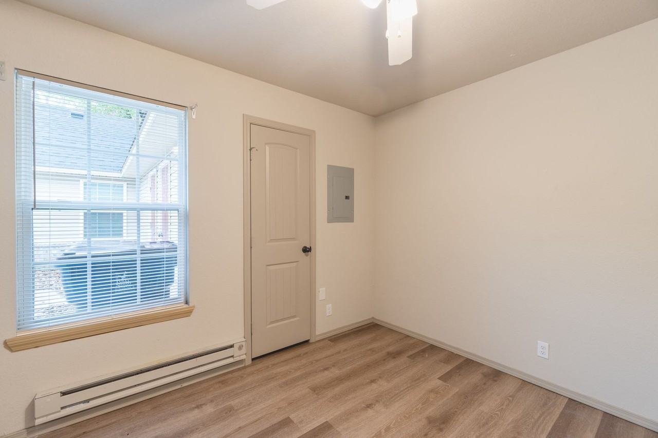 2120 N 13th St - Photo 7 of 11