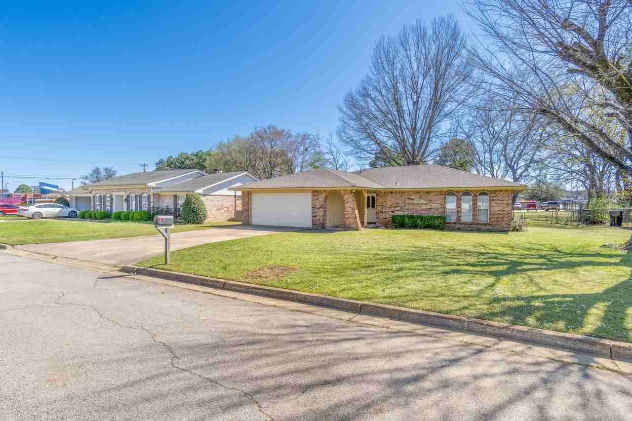 8208 Mark Ln - Photo 2 of 22