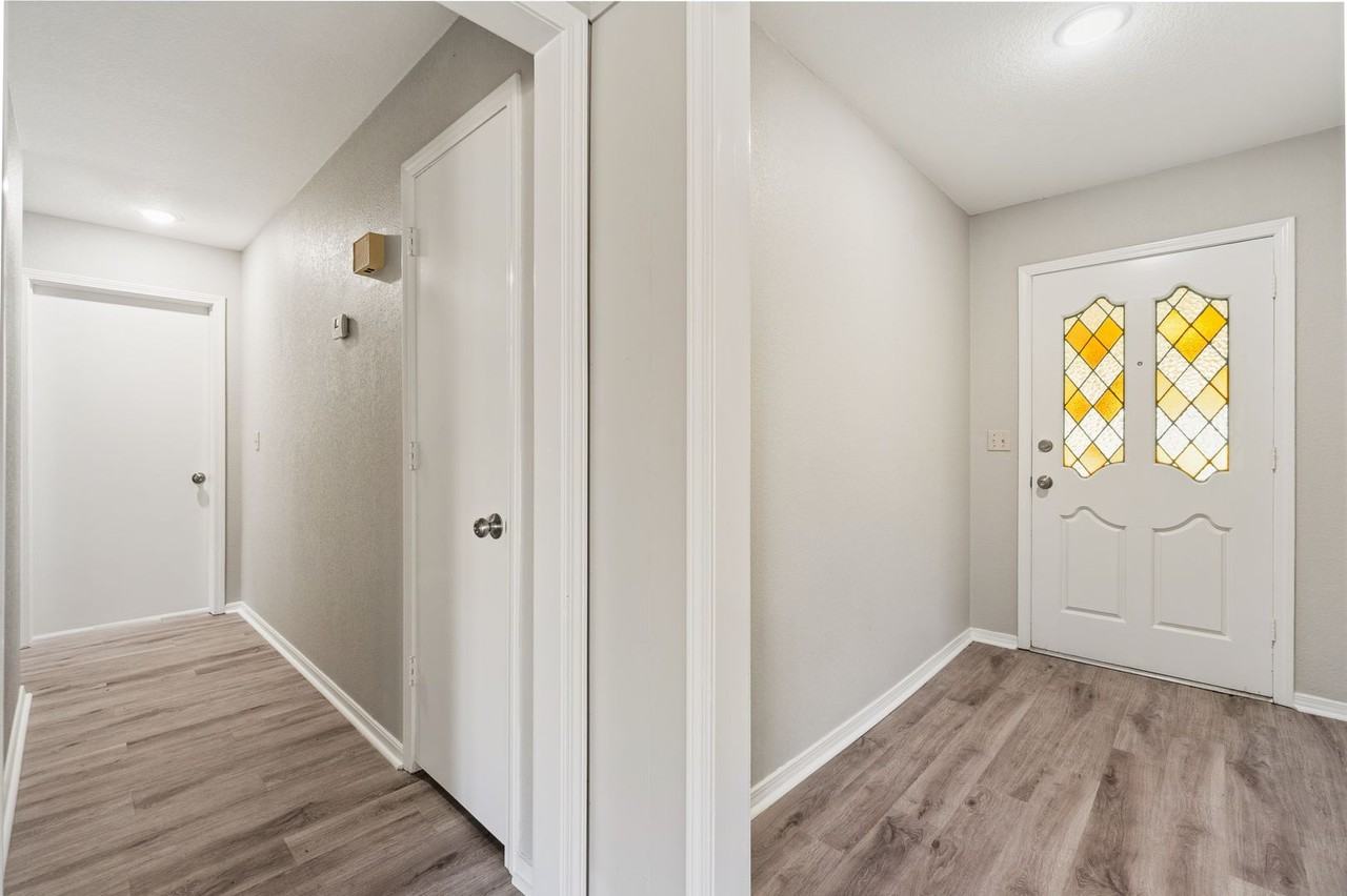 8208 Mark Ln - Photo 4 of 22