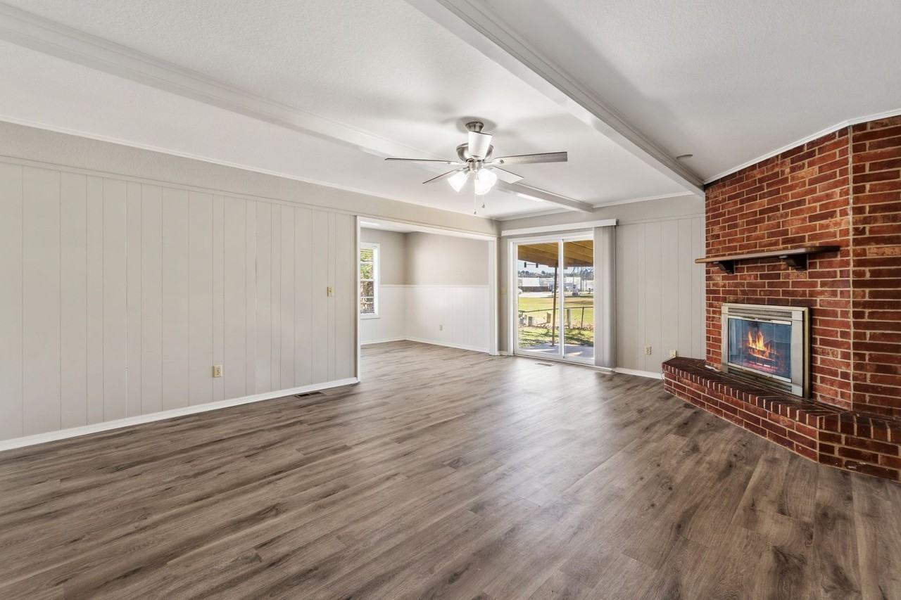 8208 Mark Ln - Photo 5 of 22