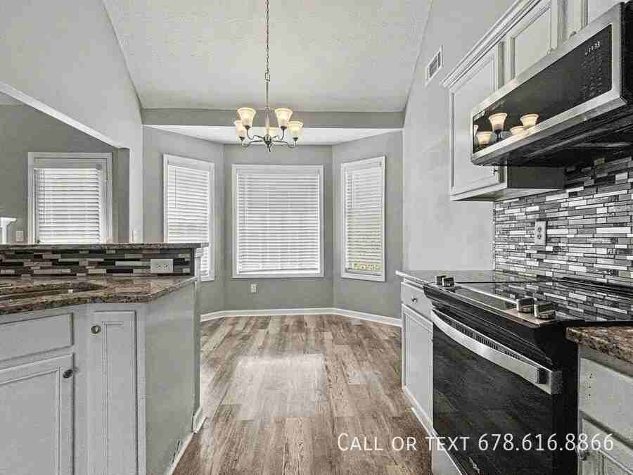 80 Rivercrest Ln - Photo 3 of 21