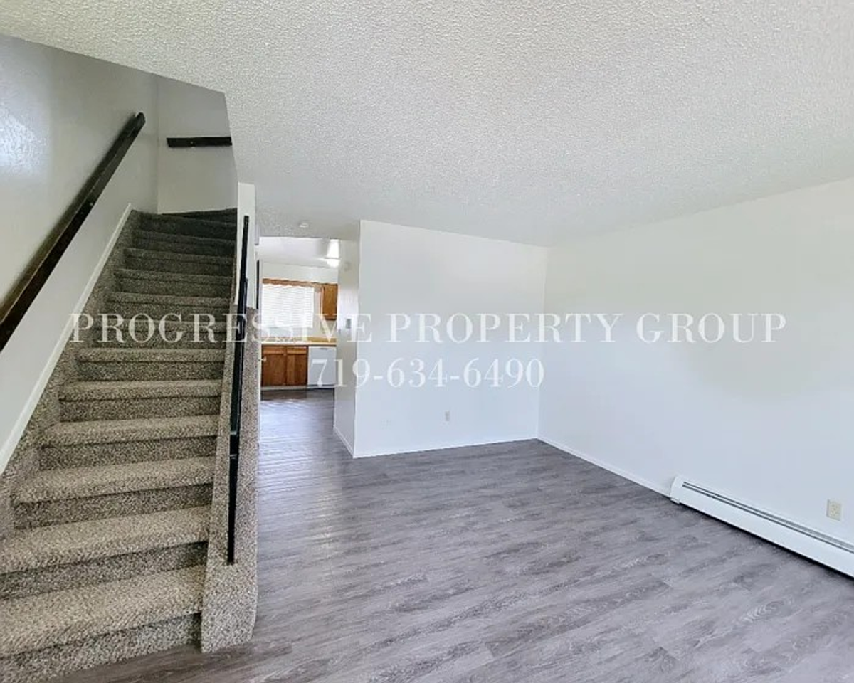 49 Chestnut Dr #B - Photo 5 of 13