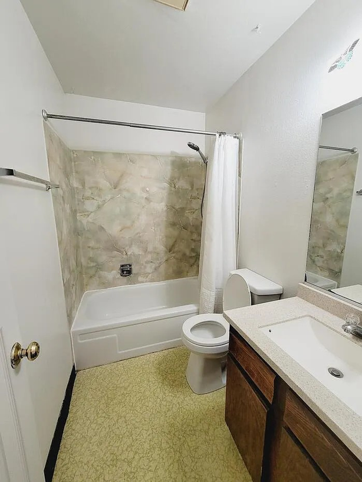 49 Chestnut Dr #B - Photo 7 of 13