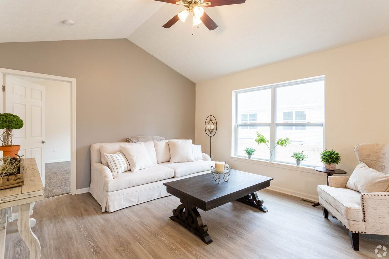 178 Nantes Way - Photo 4 of 10