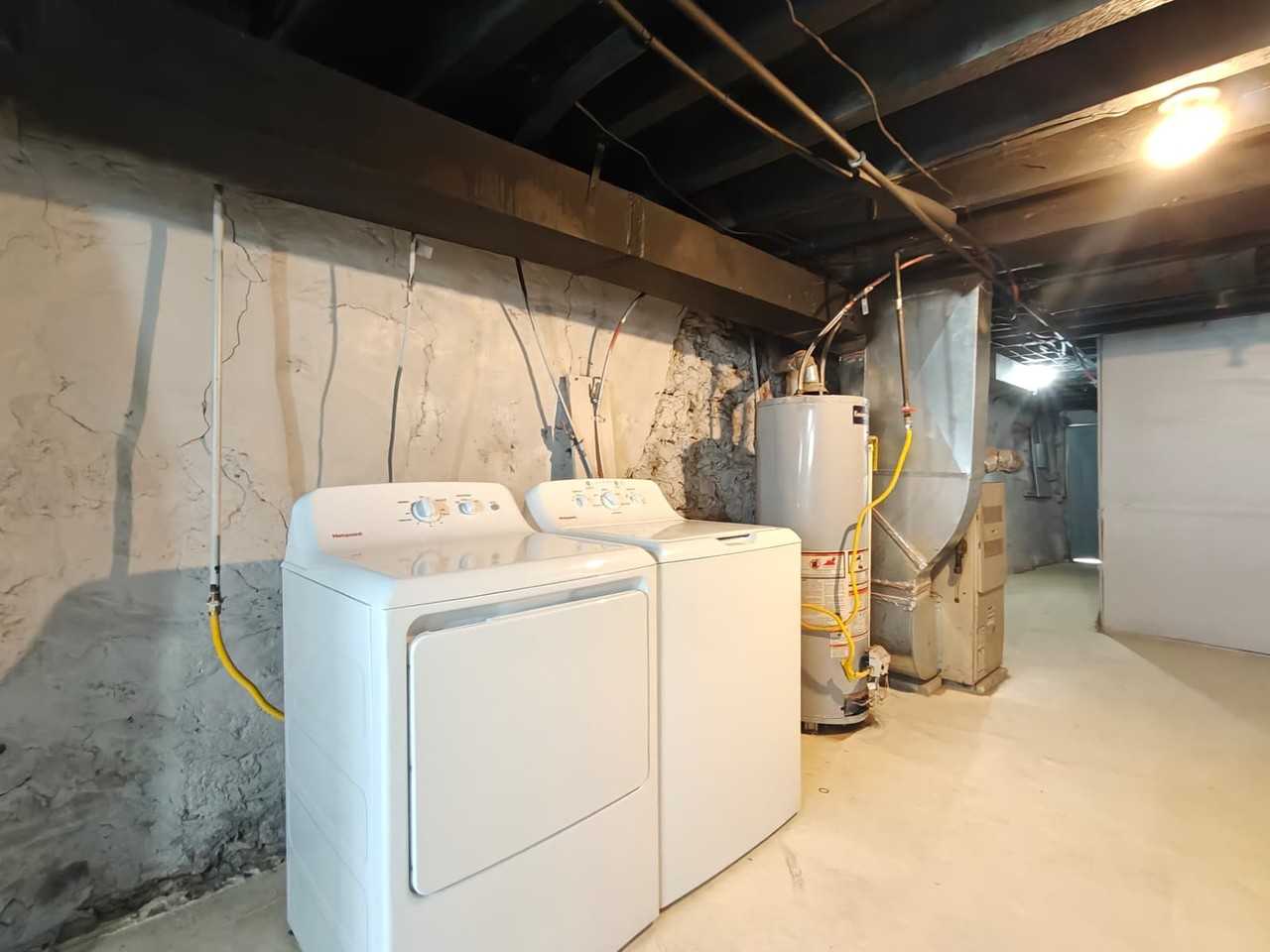 5245 Pentridge St - Photo 5 of 10