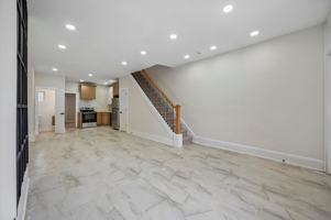 featured image of 4946 Aspen St