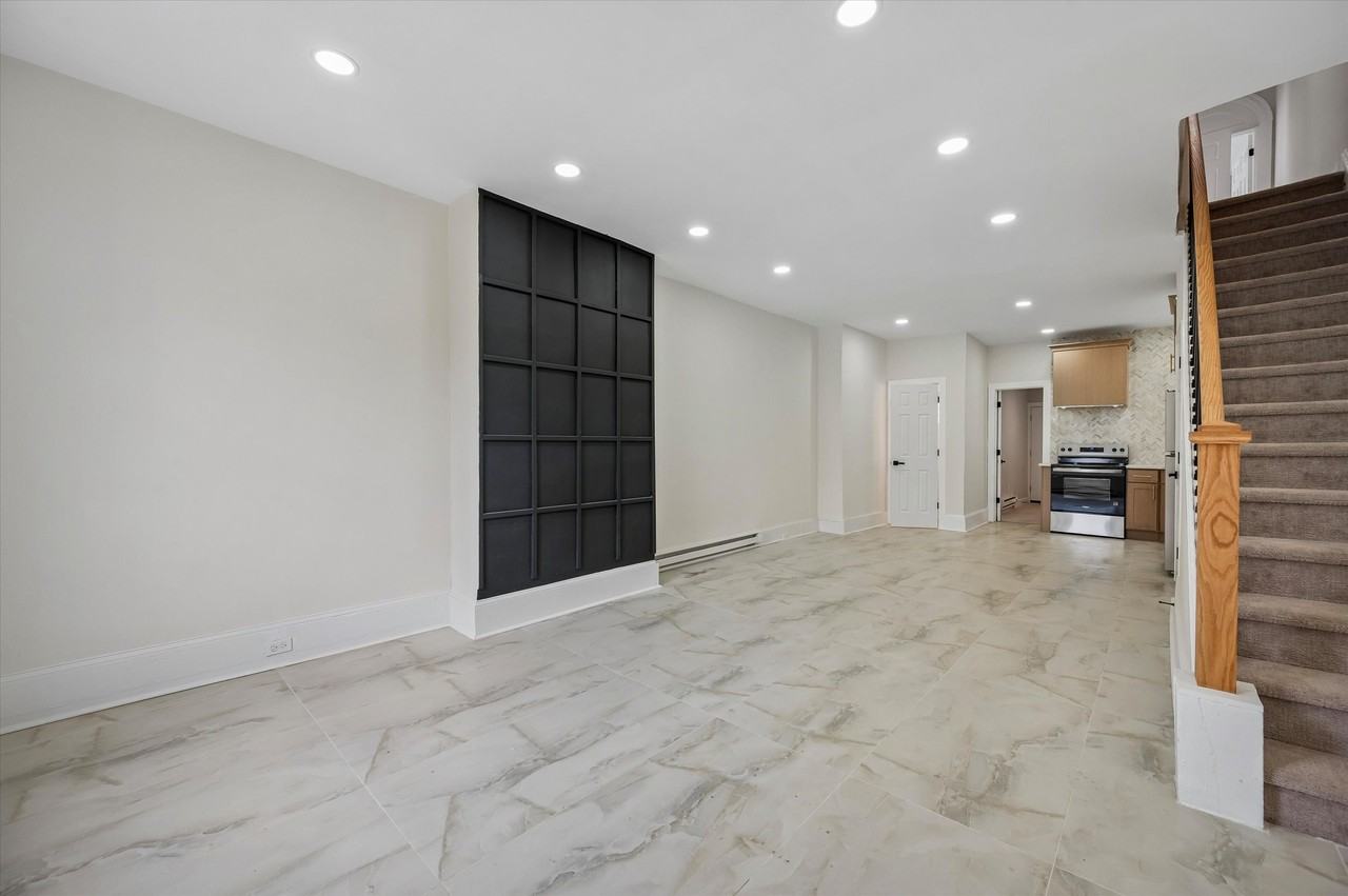 4946 Aspen St - Photo 2 of 13