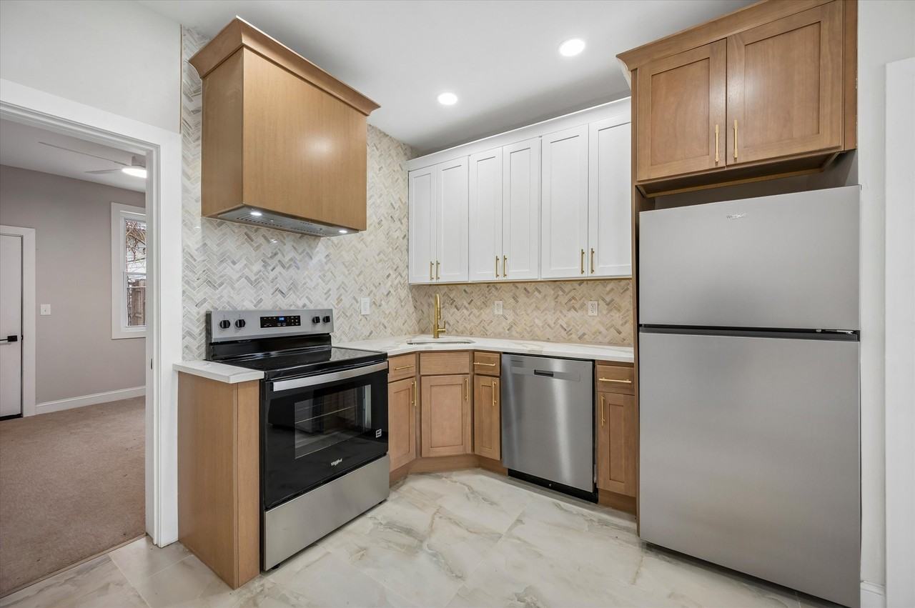 4946 Aspen St - Photo 4 of 13