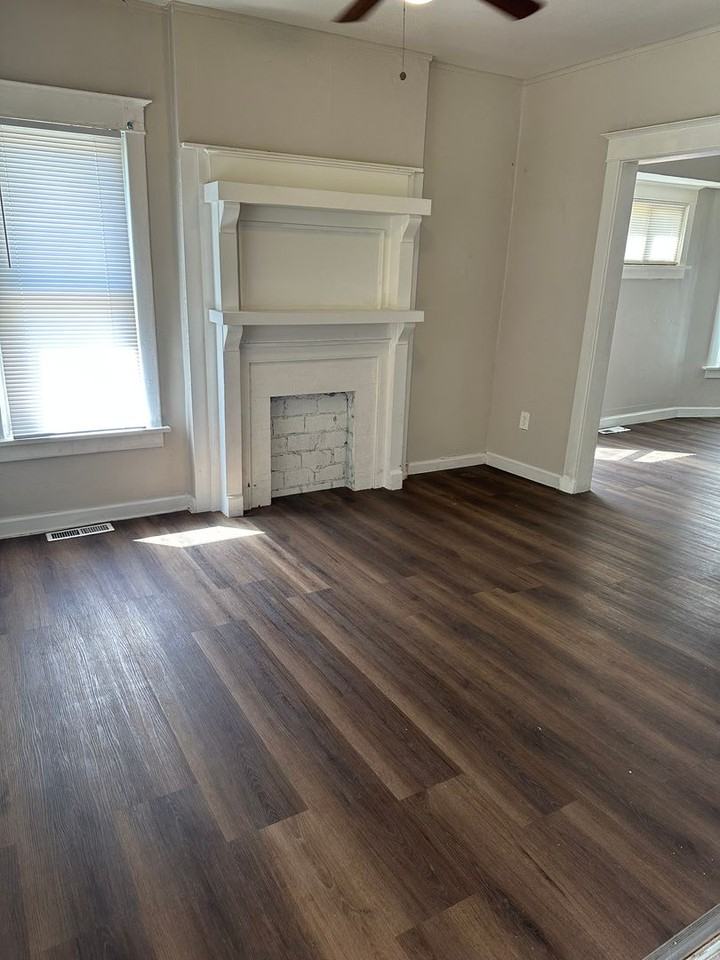 2900 E 21st St - Photo 2 of 13
