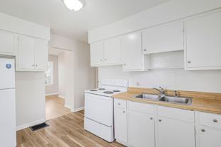 1590 Vendome Dr S - Photo 1 of 1