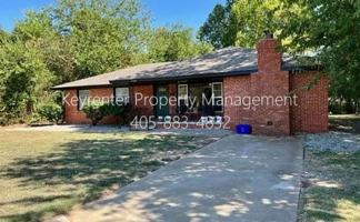 featured image of 1524 Rowena Ln