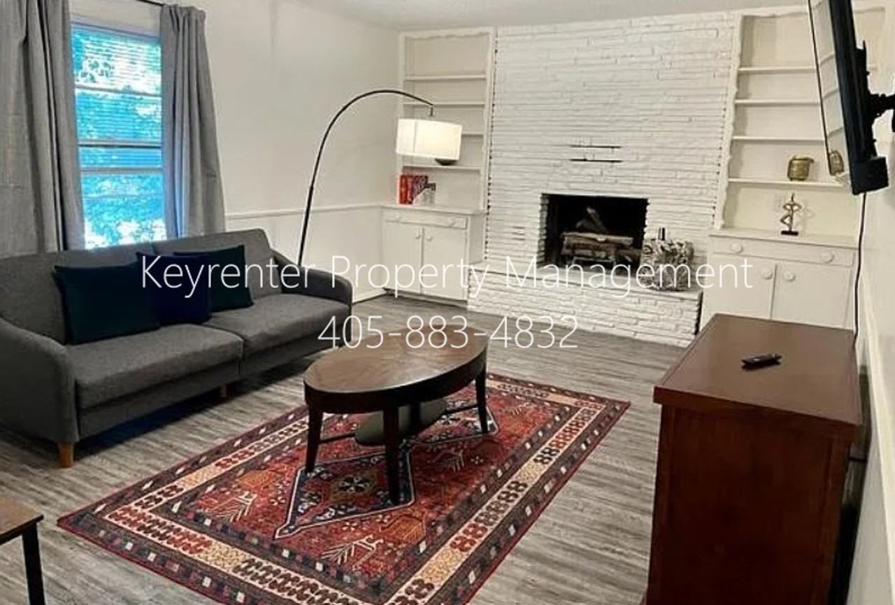 1524 Rowena Ln - Photo 4 of 8