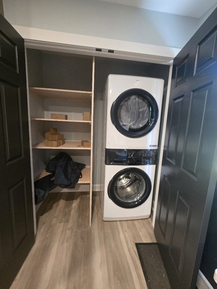 1111 Grace Ave - Photo 6 of 12