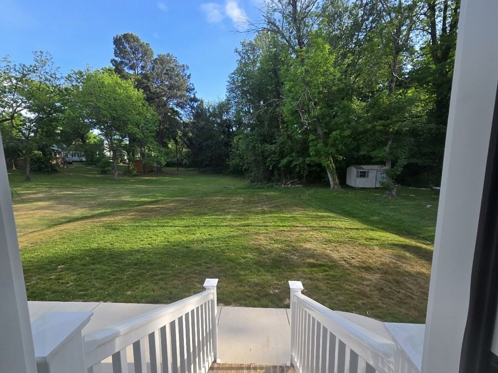 1111 Grace Ave - Photo 7 of 12