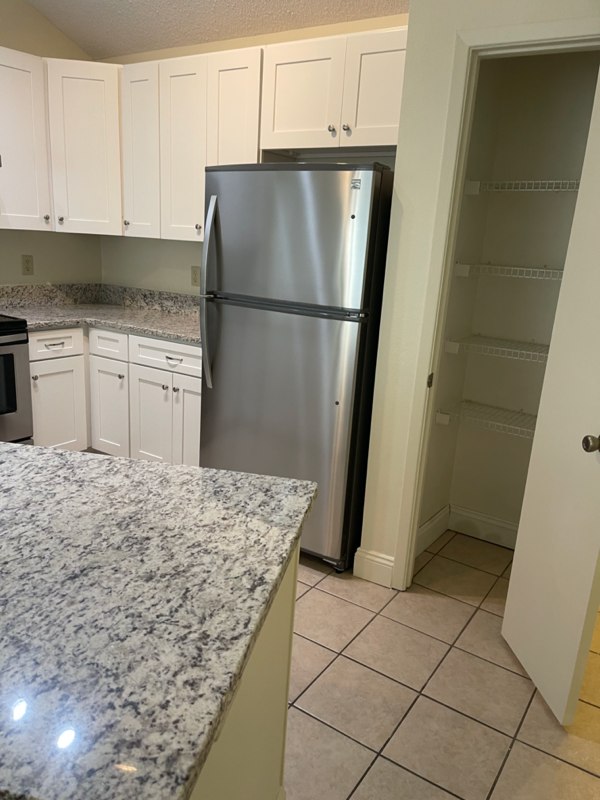 3027 Yorktown Cir - Photo 7 of 16