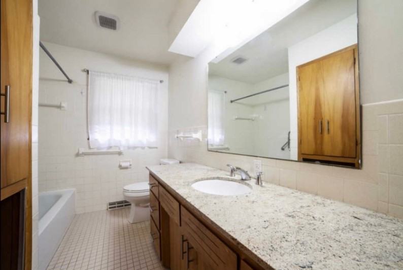 2307 S Virginia Ave - Photo 7 of 13