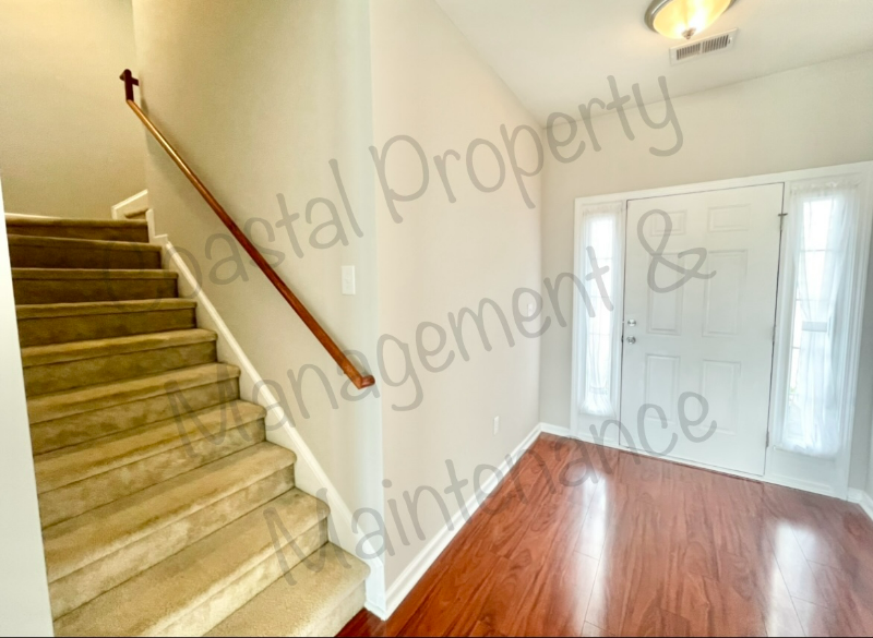 135 Carolina Oaks Dr - Photo 2 of 27