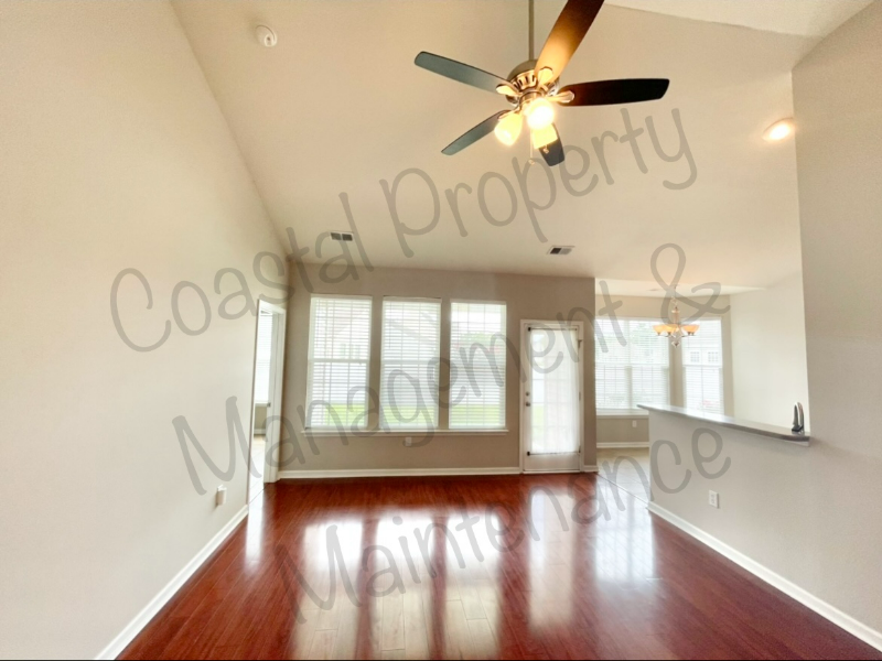 135 Carolina Oaks Dr - Photo 4 of 27