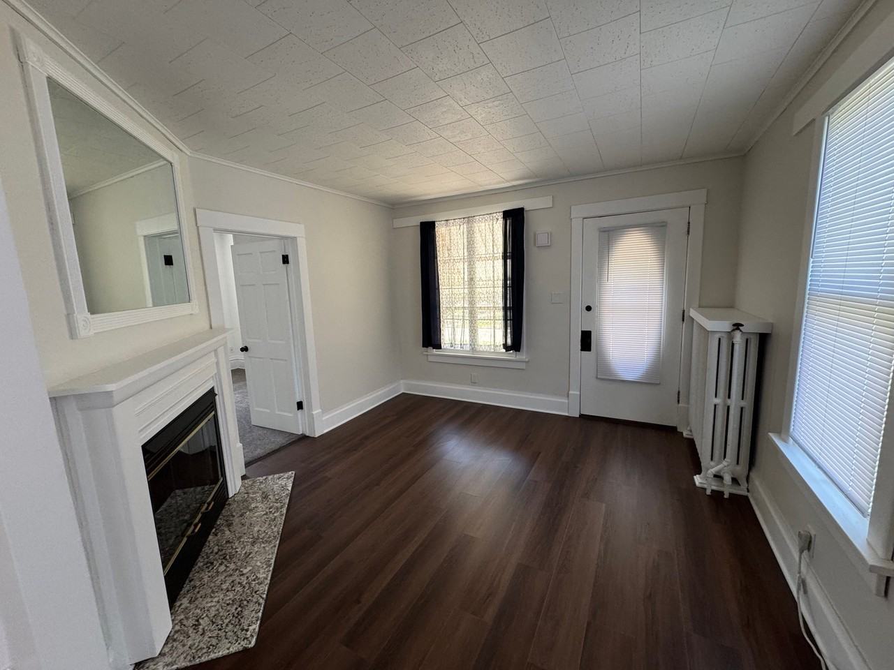 1210 S Cornelia St #1stFL - Photo 2 of 30