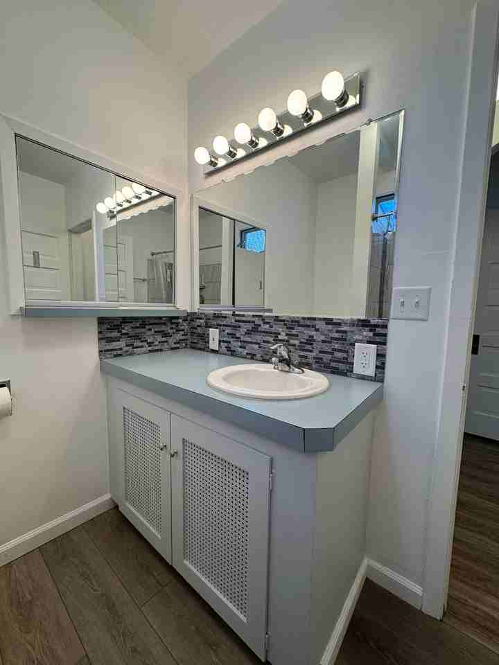 1210 S Cornelia St #1stFL - Photo 7 of 30