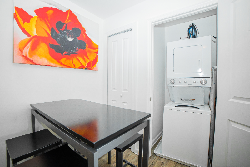 1601 Herman St - Photo 4 of 10