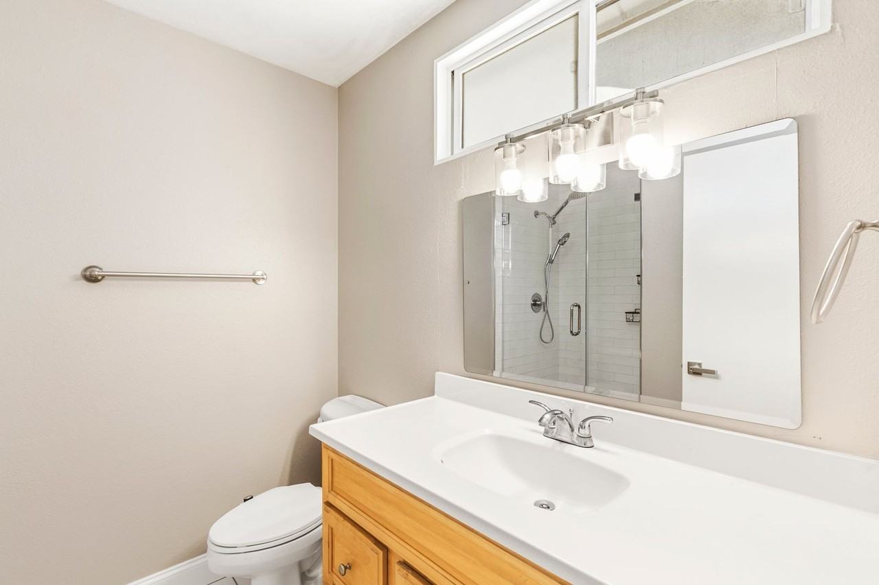 21421 Pinetree Ln - Photo 5 of 14