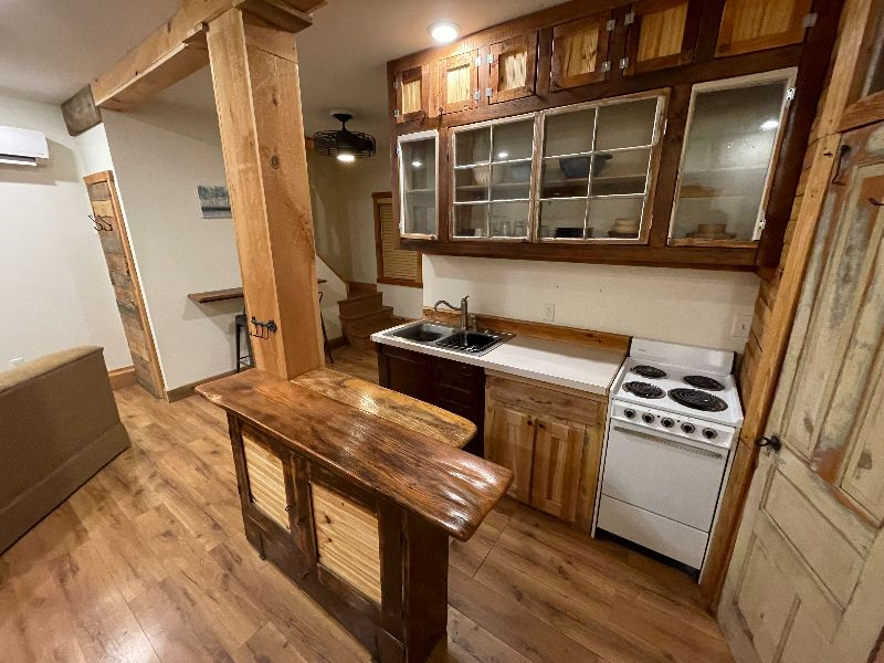 6068 60 - Photo 4 of 10