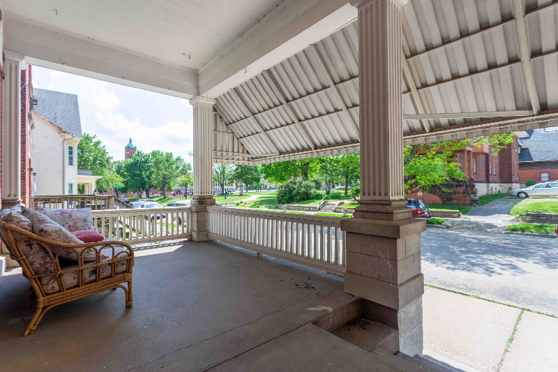 1658 Iowa St #1-2 - Photo 2 of 17