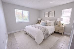 featured image of 11570 Nw 39th St