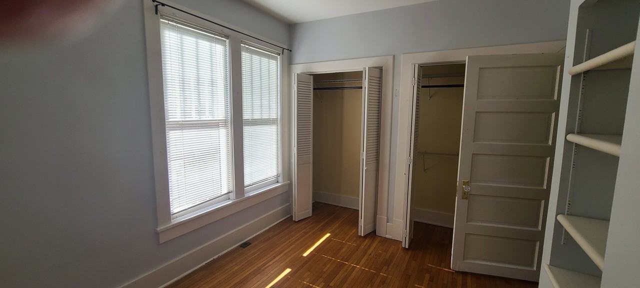 1921 18th Ave S - Photo 3 of 12