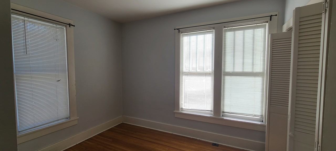 1921 18th Ave S - Photo 5 of 12