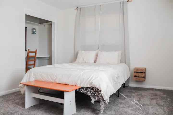 3802 Nw Euclid Ave - Photo 5 of 9