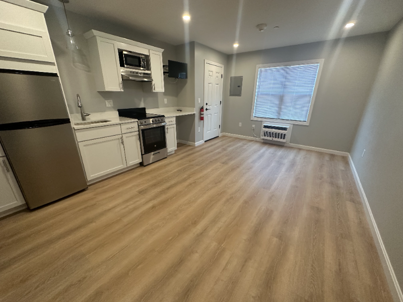 528 Ocean Blvd #8 - Photo 2 of 10