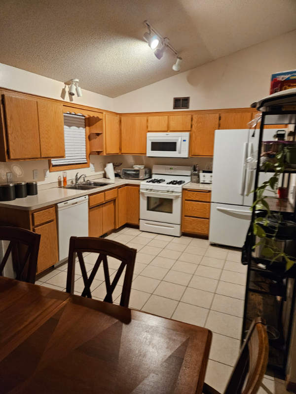 9423 Alamo Ct Ne - Photo 6 of 9